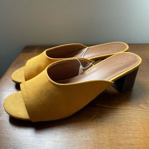 Universal Thread Rosalyn Sandals